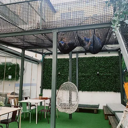 Wot Patio Albergue
