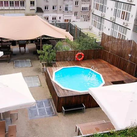 بيت شباب Wot Patio Social *