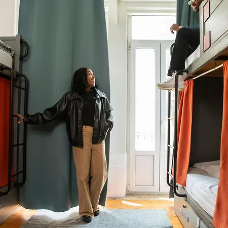 بيت شباب Wot Patio Social *