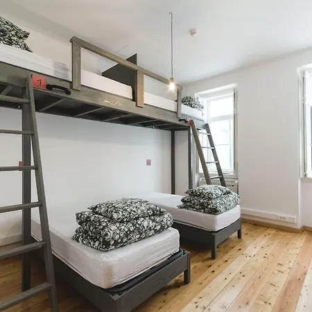 بيت شباب Wot Patio Social