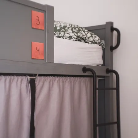 Wot Patio Social 旅馆