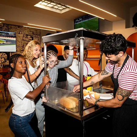 Auberge de jeunesse Wot Patio Social *