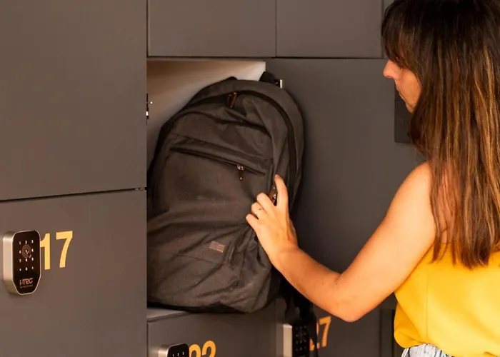 Albergue Wot Patio Social *