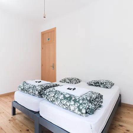 Hostel Wot Patio Social *