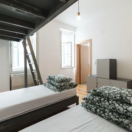 Wot Patio Social * Lissabon