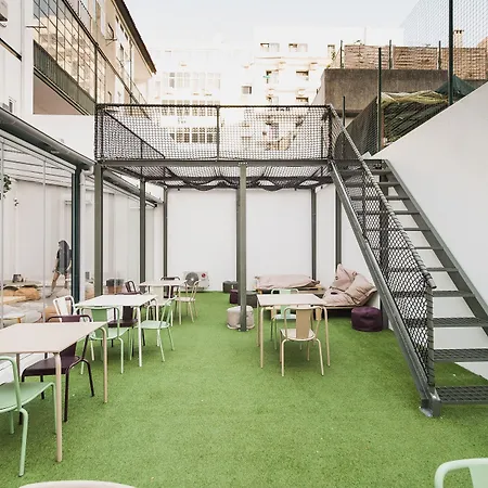 Wot Patio Social * Lissabon